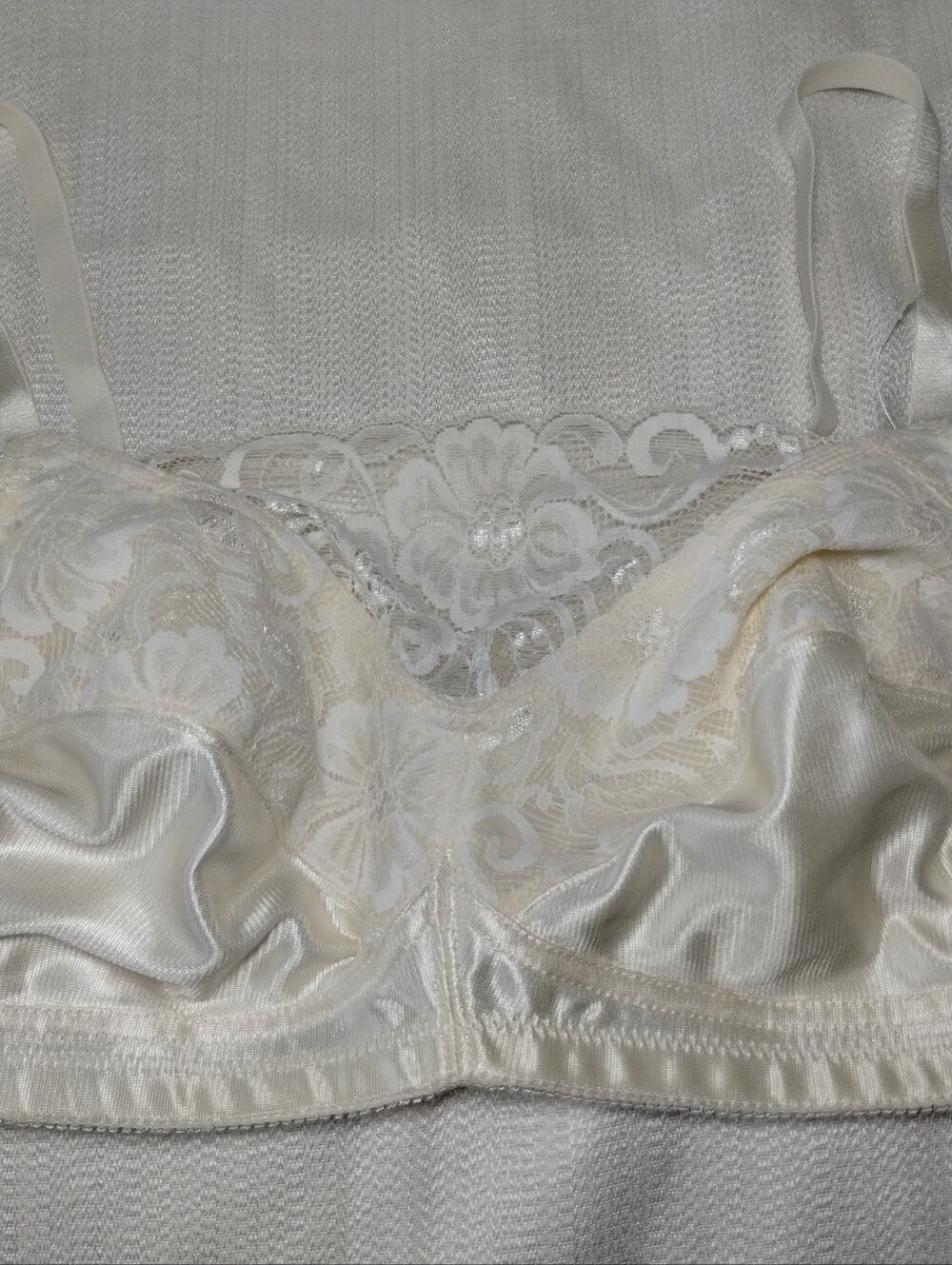 Amoena Isabel SB #2118 Camisole Mastectomy Bra Size 38B NWT! - Picture 2 of 10